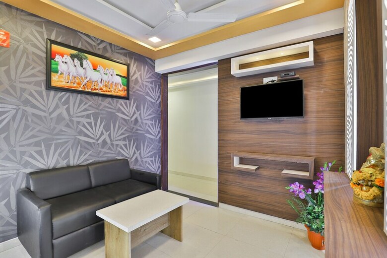 Oyo 18485 Hotel Lincoln