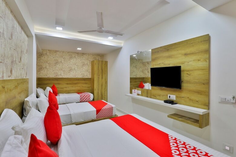 Oyo 18485 Hotel Lincoln