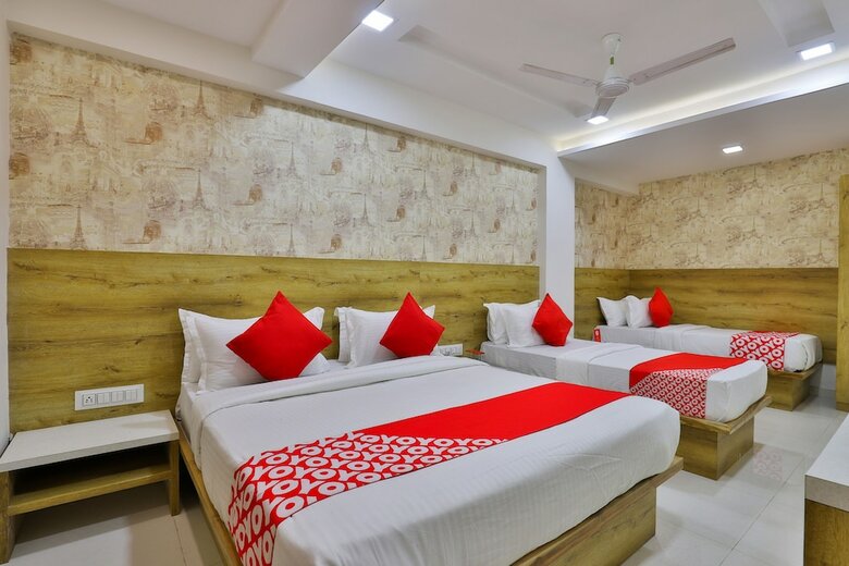 Oyo 18485 Hotel Lincoln