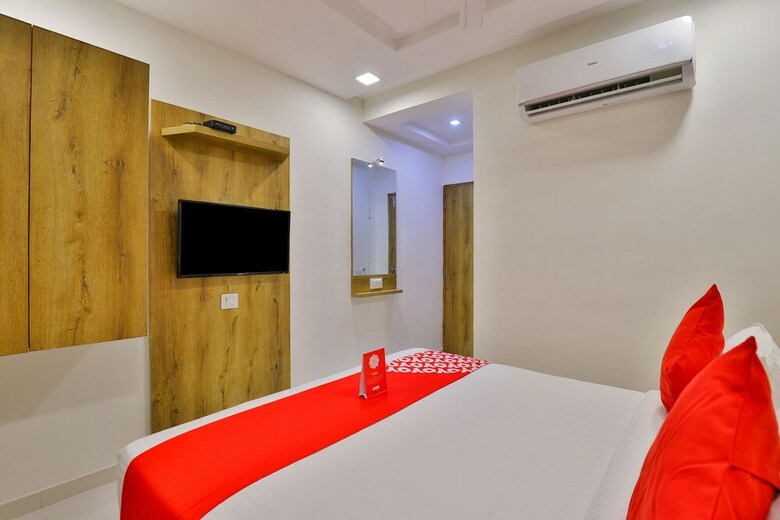 Oyo 18485 Hotel Lincoln
