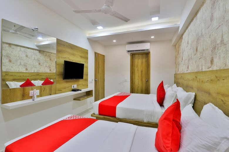 Oyo 18485 Hotel Lincoln