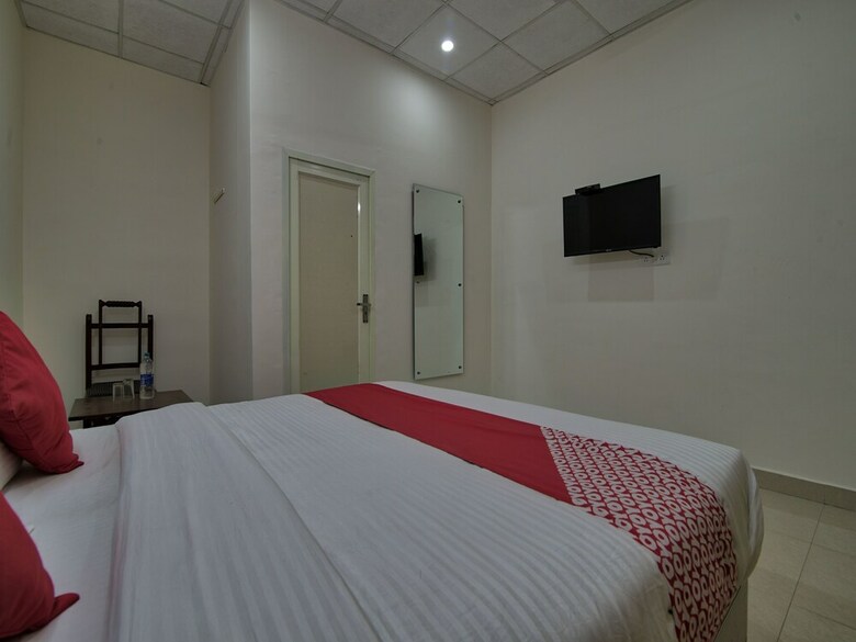 Oyo 7025 Hotel Lake View