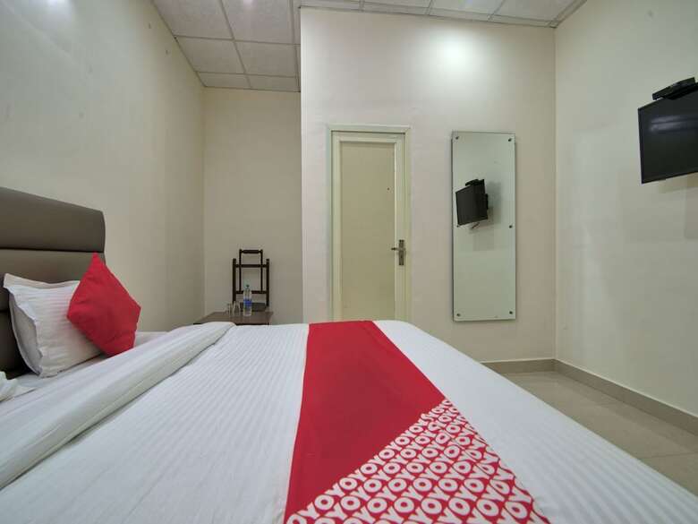 Oyo 7025 Hotel Lake View