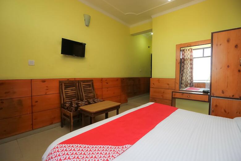 Hotel Oyo 26831 Mona Residency