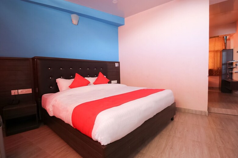 Hotel Oyo 26831 Mona Residency