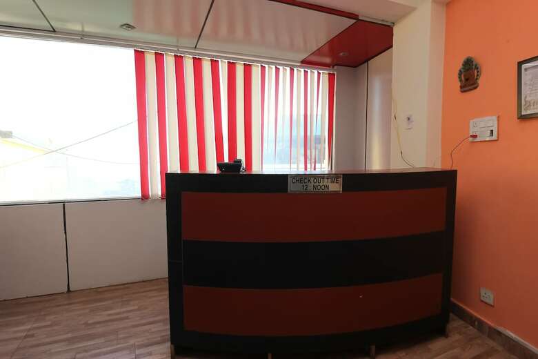 Hotel Oyo 26831 Mona Residency