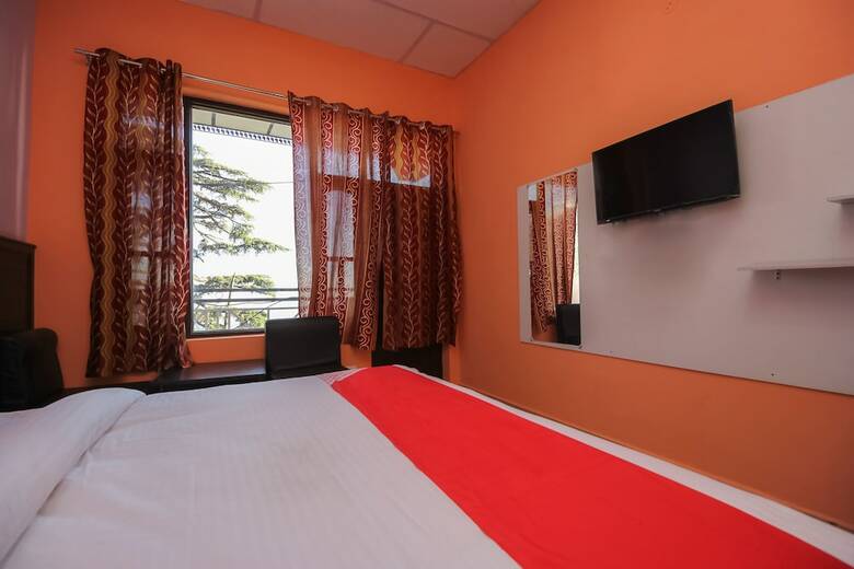 Hotel Oyo 26831 Mona Residency