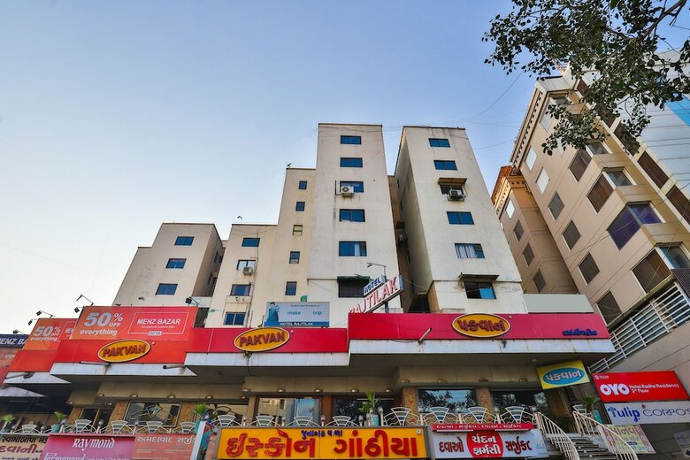 Hotel Oyo 15229 Radhe Residency