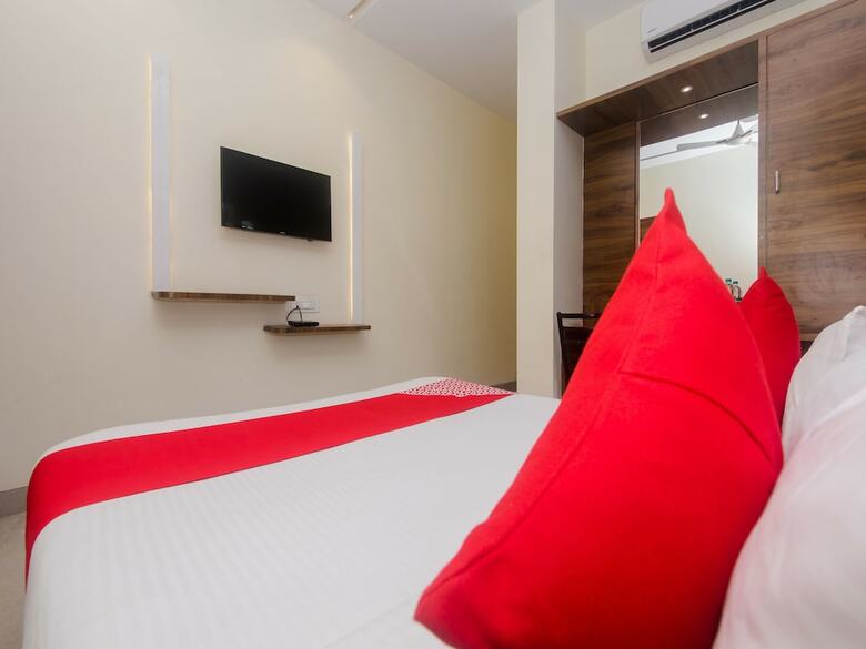 Hotel Oyo 17338 Shree Krishna Paradise