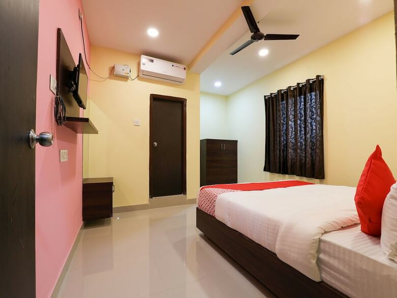 Hotel Oyo 13569 Virat Residency