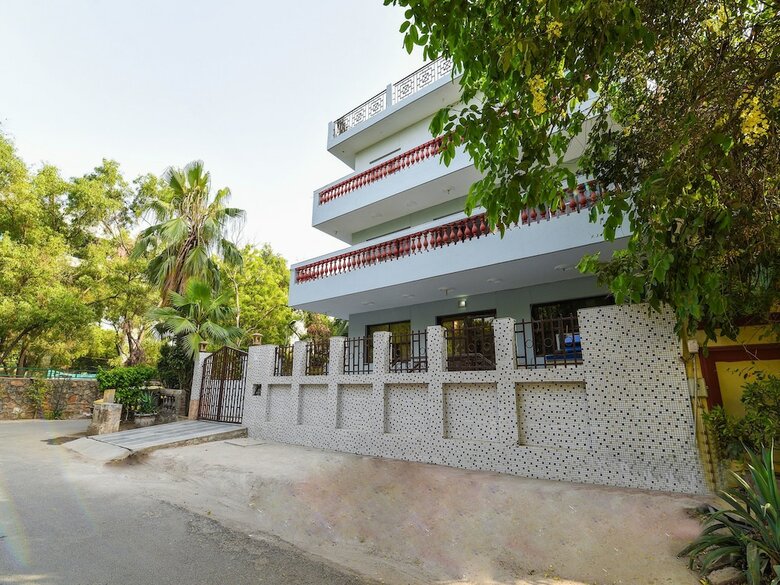 Hotel Oyo 15625 Royal Logix