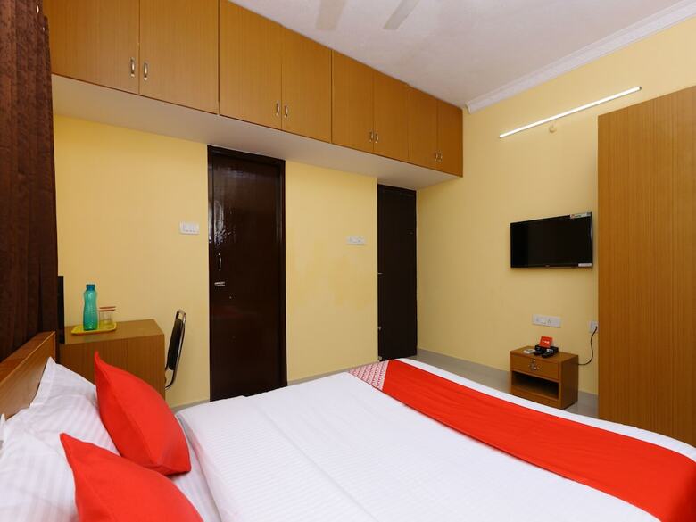 Hotel Oyo 14707 Micasa
