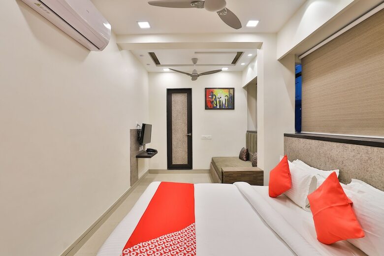 Oyo 23289 Hotel Anmol Palace