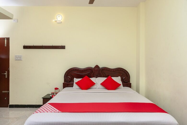 Hotel Oyo 15990 Deepam Resort