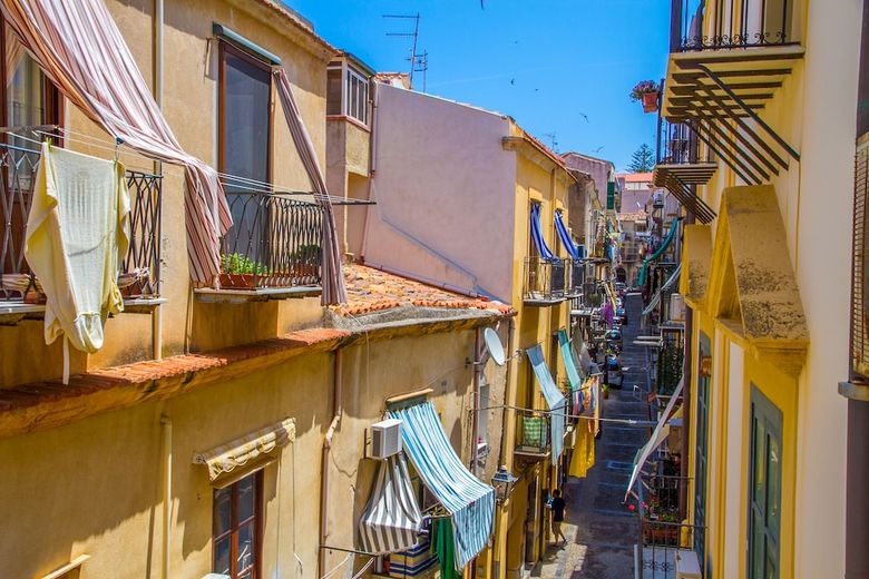 Cefal� Old Town Apartments