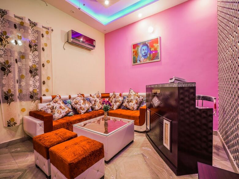 Hotel Oyo 24743 Janak Residency