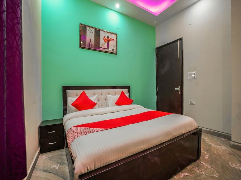 Hotel Oyo 24743 Janak Residency