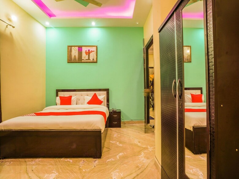 Hotel Oyo 24743 Janak Residency