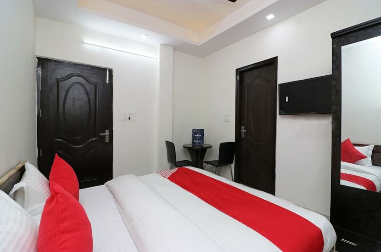 Oyo 22605 Hotel Redstone