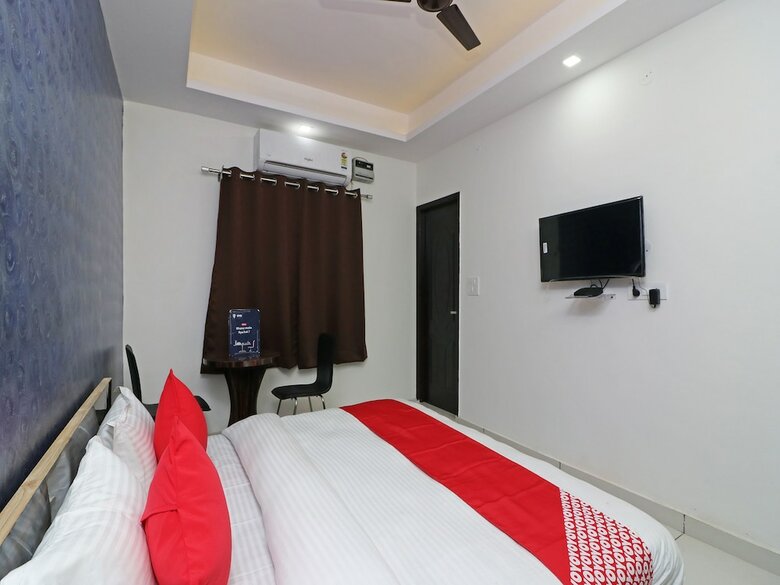 Oyo 22605 Hotel Redstone
