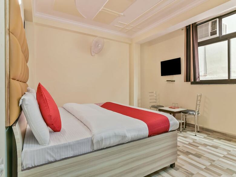 Hotel Oyo 23424 Clink