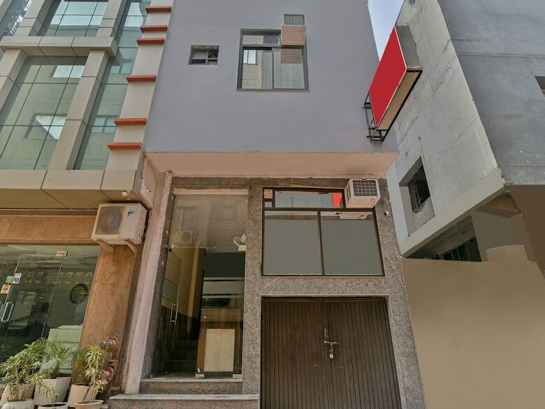 Hotel Oyo 23424 Clink
