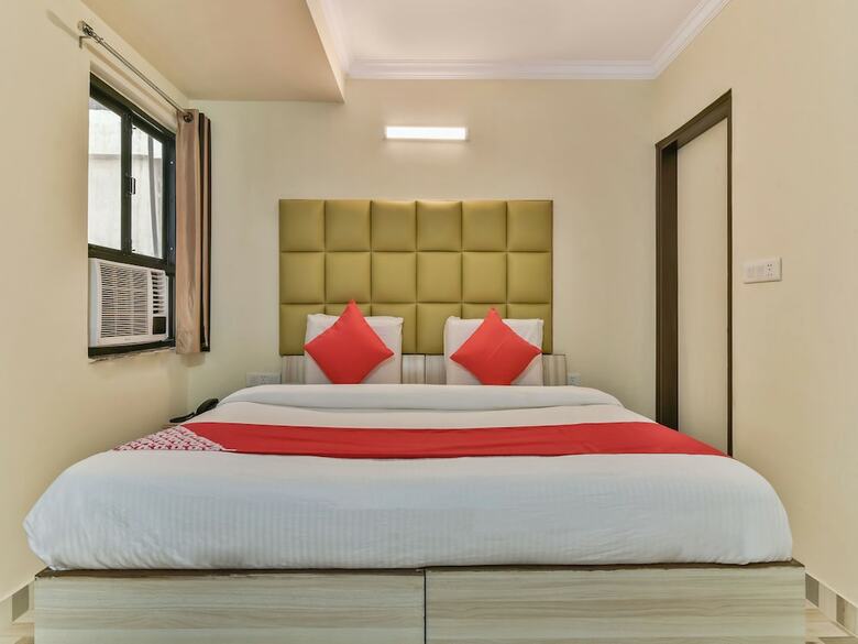 Hotel Oyo 23424 Clink