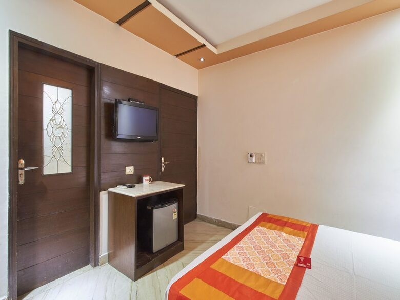 Oyo 362 Hotel J P Inn