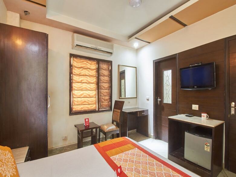 Oyo 362 Hotel J P Inn