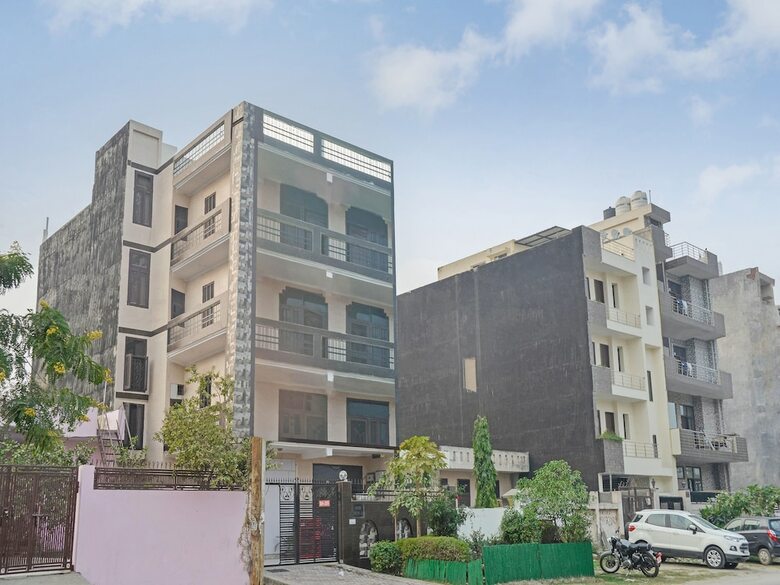 Hotel Oyo 24905 Attrap@209