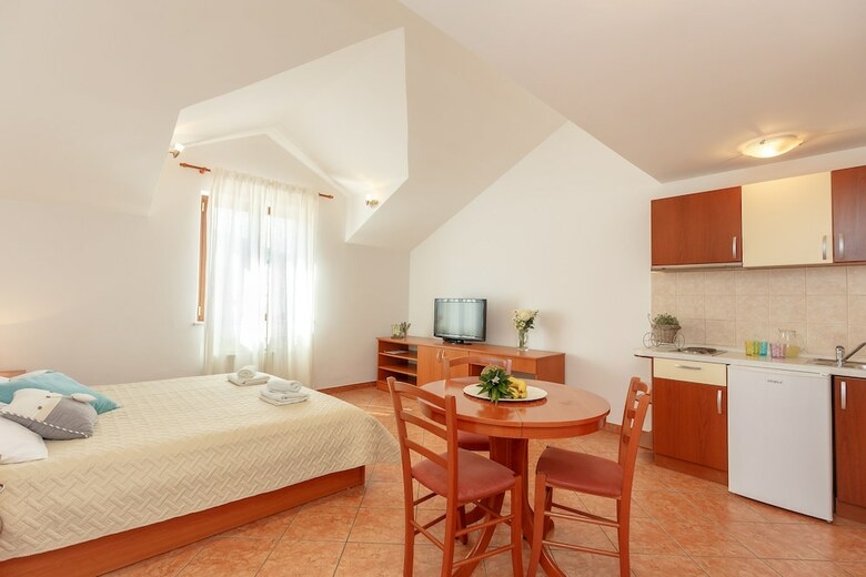 Apartments Mondo