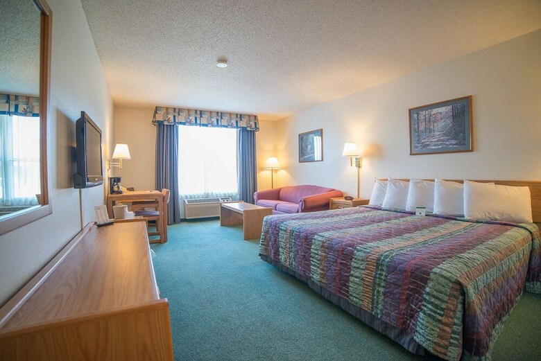 Motel River Valley Inn & Suites