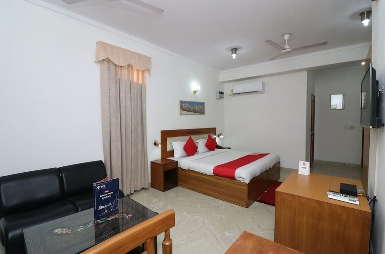 Hotel Oyo 25106 Swastik Hospitality