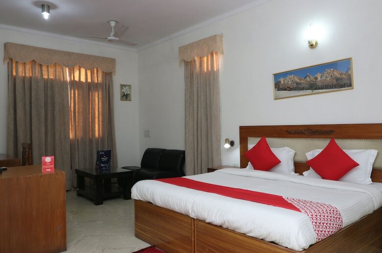 Hotel Oyo 25106 Swastik Hospitality