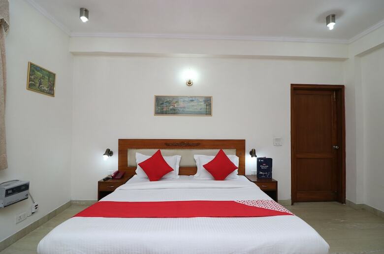 Hotel Oyo 25106 Swastik Hospitality