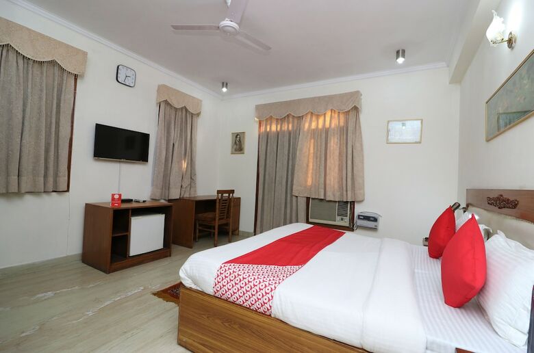 Hotel Oyo 25106 Swastik Hospitality
