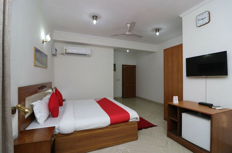Hotel Oyo 25106 Swastik Hospitality