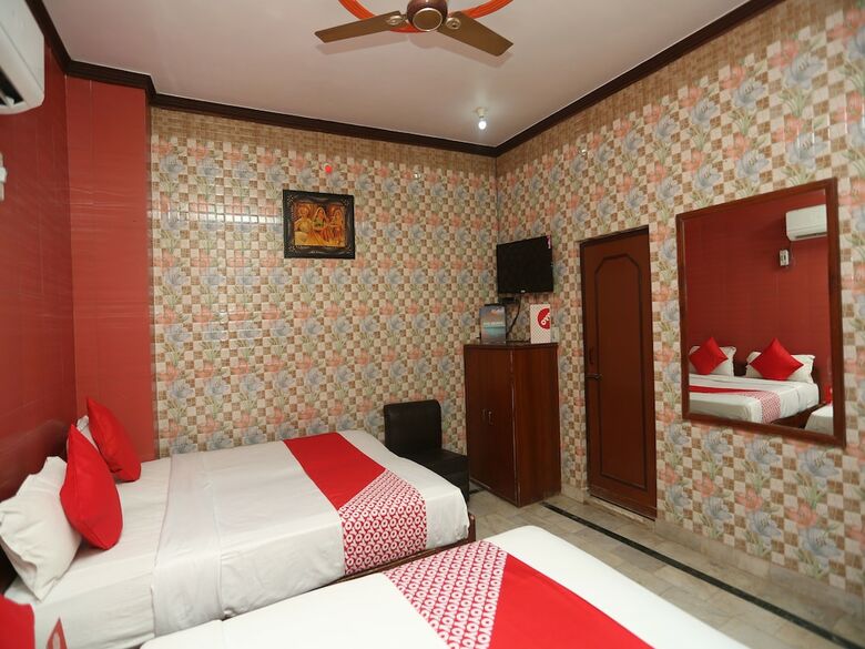 Oyo 18641 Hotel Rashmi