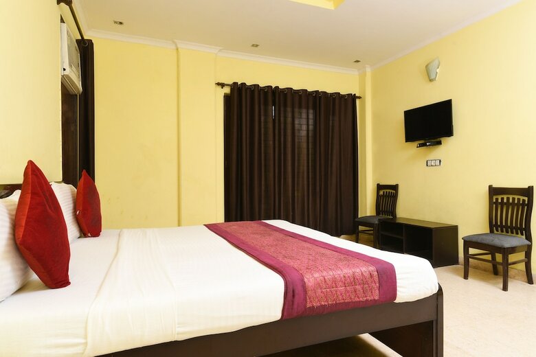 Hotel Oyo 8534 Golden Park