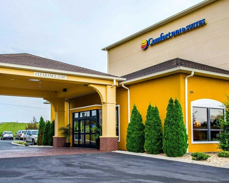 Hotel Comfort Inn & Suites