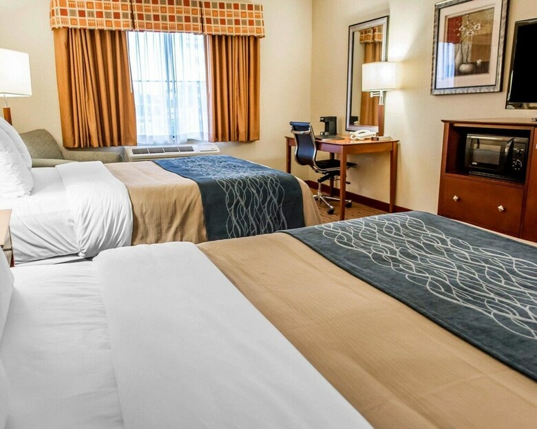 Hotel Comfort Inn & Suites