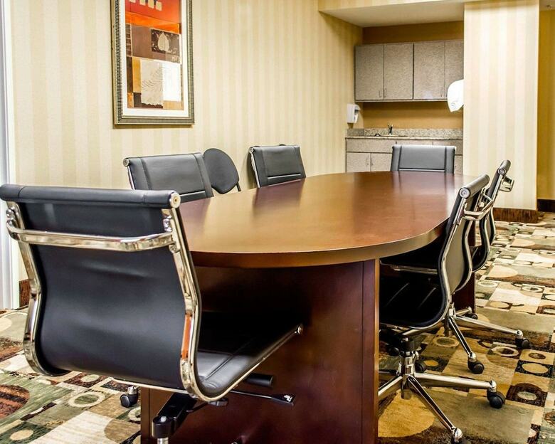 Hotel Comfort Inn & Suites
