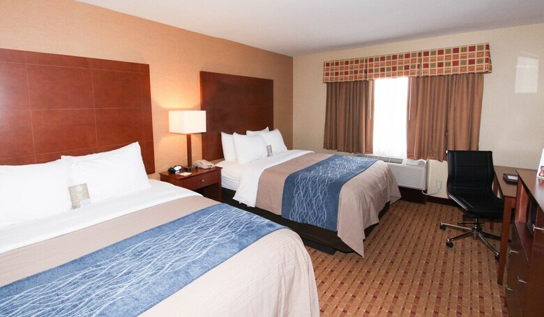 Hotel Comfort Inn & Suites