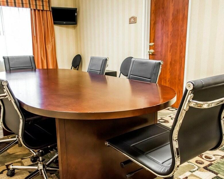 Hotel Comfort Inn & Suites