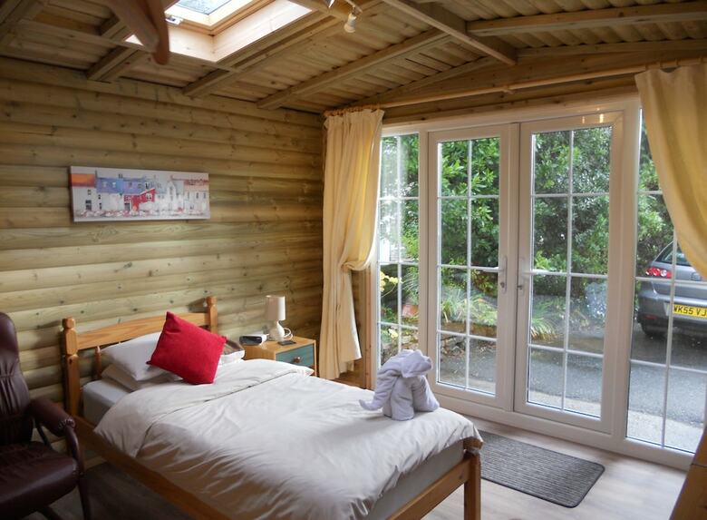 Bed & Breakfast The Elms Guest House