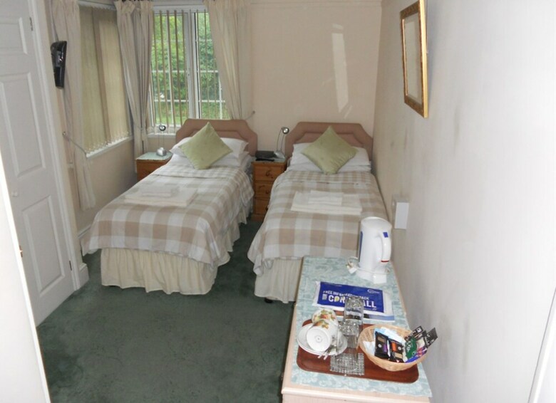 Bed & Breakfast The Elms Guest House