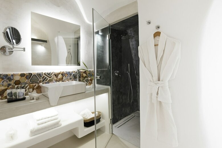 Edem Luxury Hotel Santorini Finikia