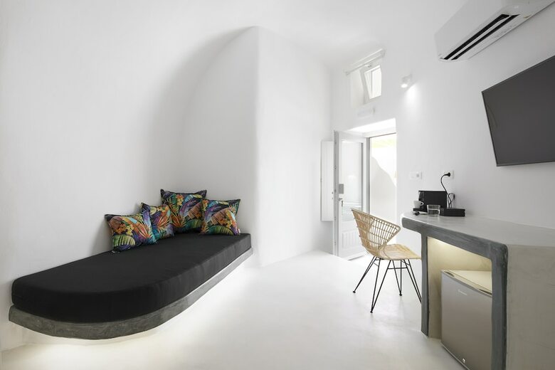 Edem Luxury Hotel Santorini Finikia