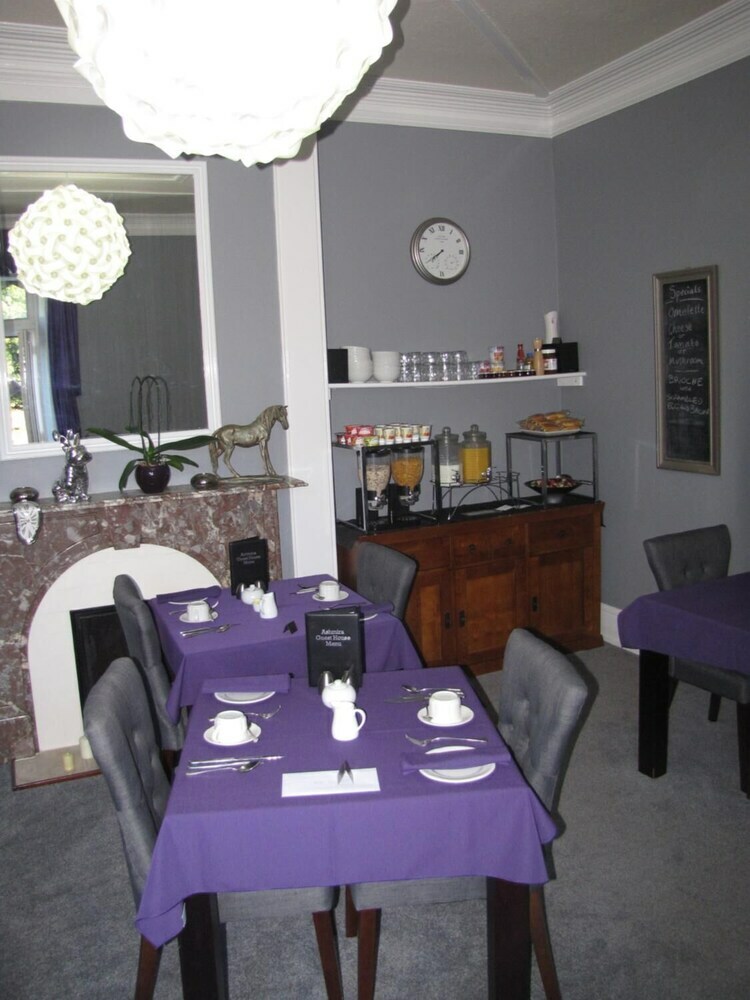 Hotel Ashmira Guest House