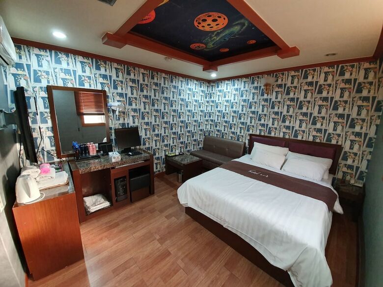 Hotel Fourseason